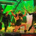 Tejaswini Gowda Instagram - Power packed dance performance 💥 don't miss to watch pushpa the fire 🔥 #neethoneadance #dance #team #starmaa @rishika_poddar @govind.kotap @ach_prash