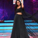 Tejaswini Gowda Instagram - 🖤 Styling: @harinireddym Outfit: @sr_label_by_yaminireddy Jewellery: @fashioncurvee