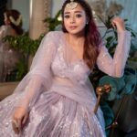 Tina Datta Instagram - Hey Alexa, please play Lag Ja Gale… @areesz . . . #fashion #style #desigirl #indianwear #TinaKaStyle #tinadatta