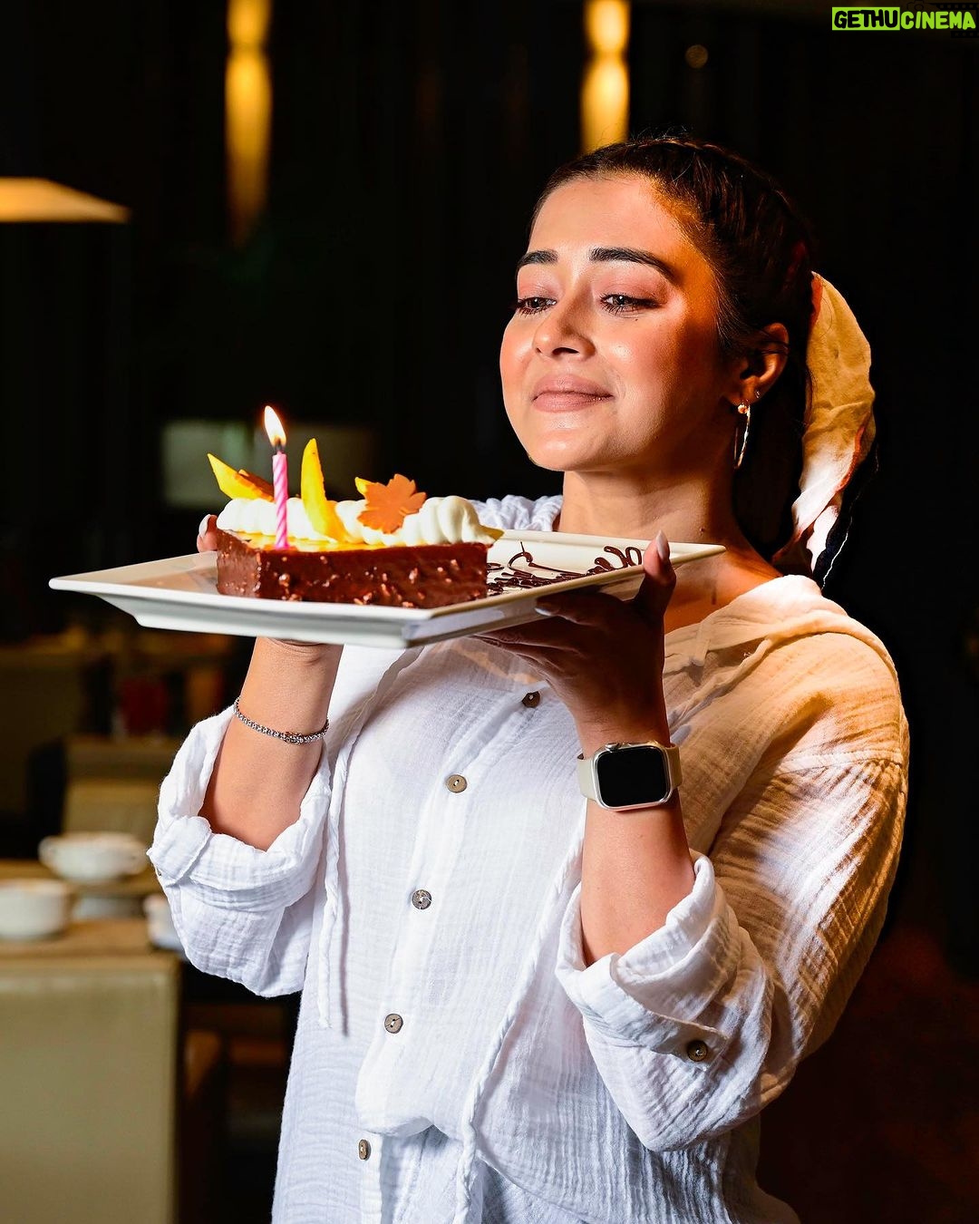 Tina Datta Instagram - Counting my blessings every second! A birthday memory that will stay with me forever… Dubai, you’ve never felt so special… ❤️ @pullmandubaidcc @all_mea . . . #PullmandDubaidcc #25YearsofHospitality #AllWaysonMyMind #birthday #traveldiaries #dubaidiaries #tinadatta Pullman Dubai Creek City Centre