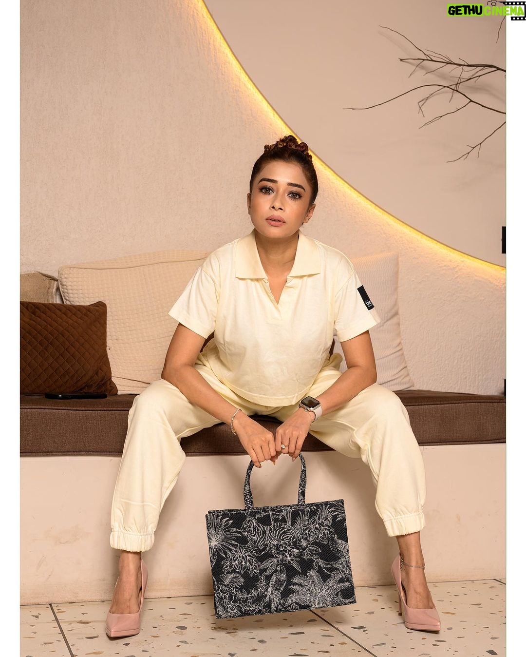 Tina Datta Instagram - Sometimes the best thing to do in life is detox! Let go of all colors, let go of all that has been on you and take a step back. . . . #photooftheday #instagood #fashion #TinaKaStyle #tinadatta