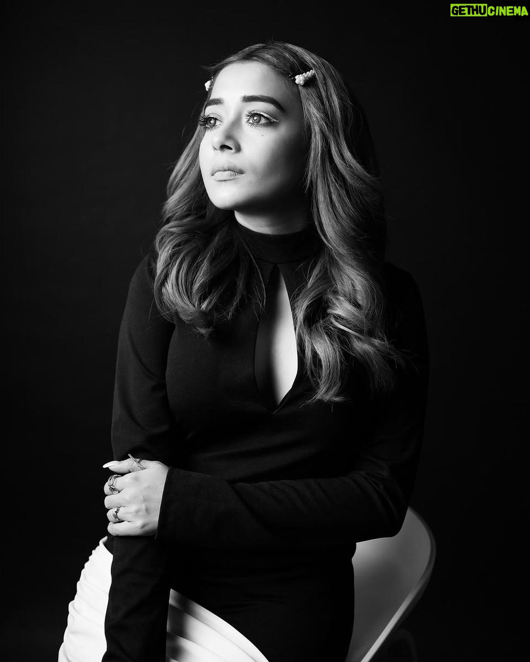 Tina Datta Instagram - 🖤🤍 . . . #fashion #style #lookbook #lionsgoldawards #uttaran #ichcha #tinadatta #tribetina
