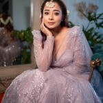 Tina Datta Instagram - Hey Alexa, please play Lag Ja Gale… @areesz . . . #fashion #style #desigirl #indianwear #TinaKaStyle #tinadatta