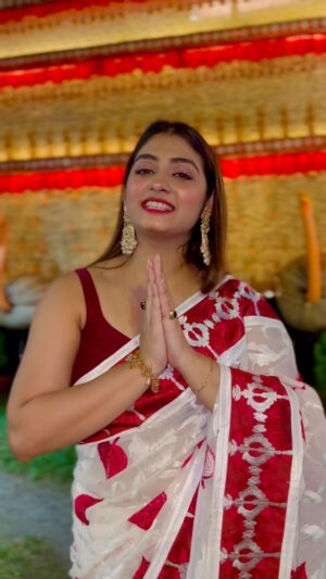 Tiyasha Lepcha Instagram - SUBHO ASHTAMI ❤️