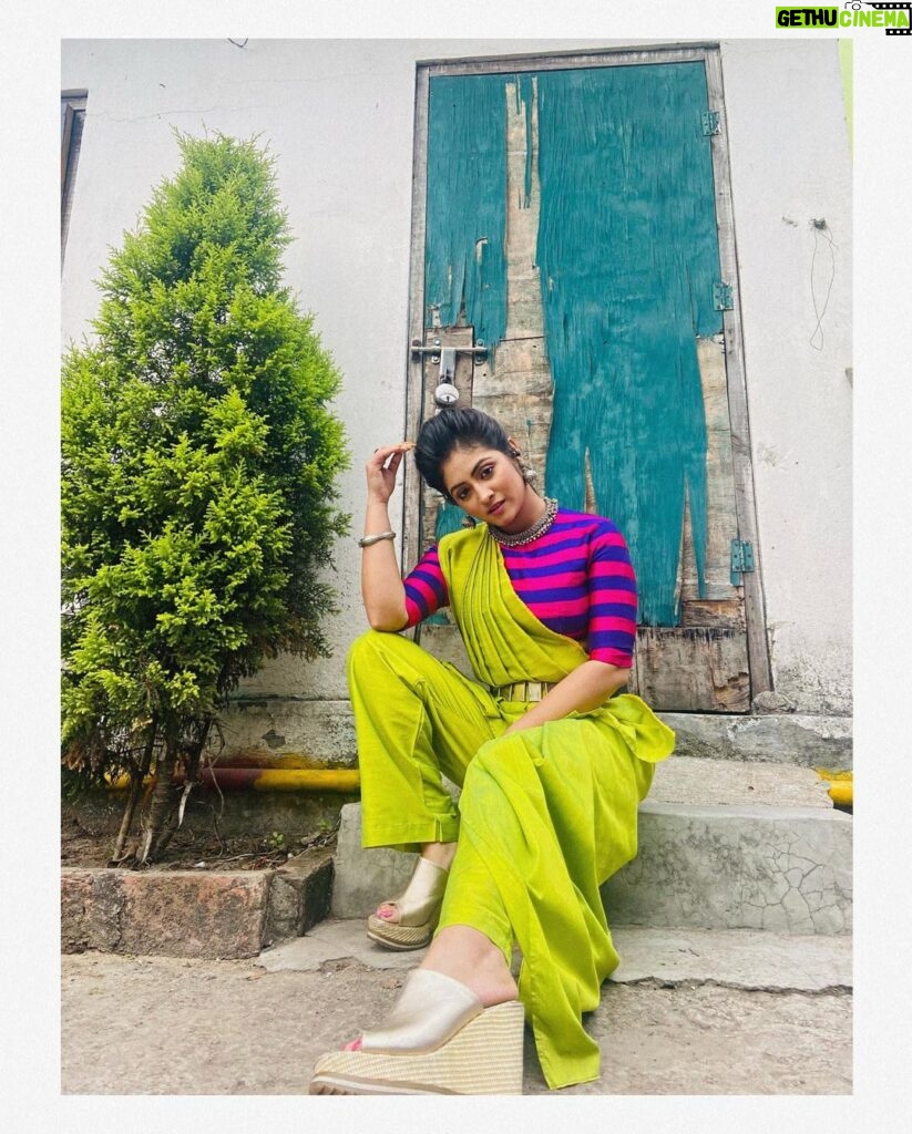Tiyasha Lepcha Instagram - Designer - @designs.joy #zeebangla #rannaghar DRR Studio Rajarhat