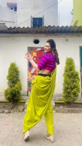 Tiyasha Lepcha Instagram - Shenanigans from the set of “RANNA-GHAR” Costume - Joy Roy @zeebanglaofficial #kaachabadam #reelitfeelit #reelsinstagram #reelkarofeelkaro #trending #explore #rannaghar #reelsindia