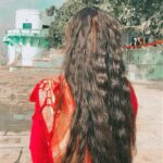 Tiyasha Lepcha Instagram - For the Last Time💔 4 years of Nikhil & Shyama❤️❤️ 1202 EPISODES ❤️ 'Nikshya' will always stay close to my heart😞😢 #goodbyes #lastday #forever #nikshya Varanasi, India