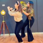 Tiyasha Lepcha Instagram - Usually i dont dance on insta😆Finally 😀this thumaks is so irresistible dt i cudnt stop myself ... #moves -#trendingreels #actors #tiyashalepcha