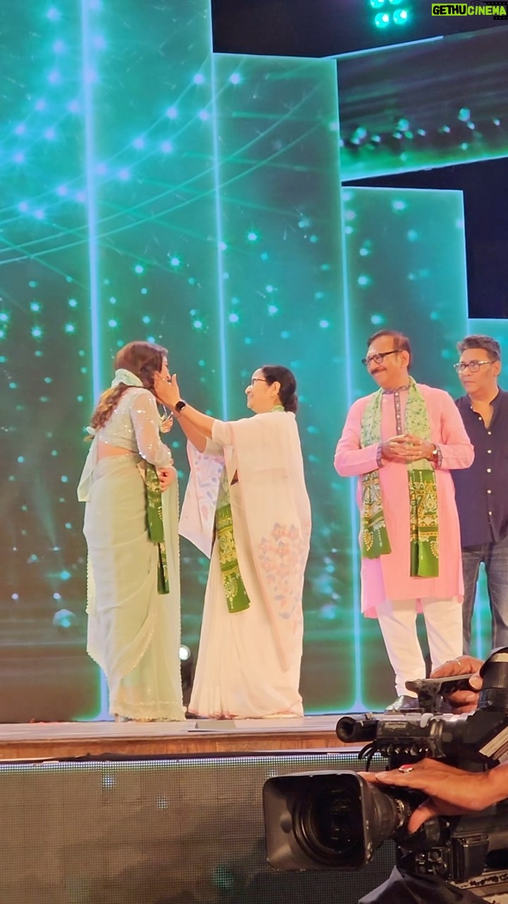 Tiyasha Lepcha Instagram - Another Award Recieved from Our Hon’ble Chief Minister Smt. @mamataofficial For an Inspiring Actor