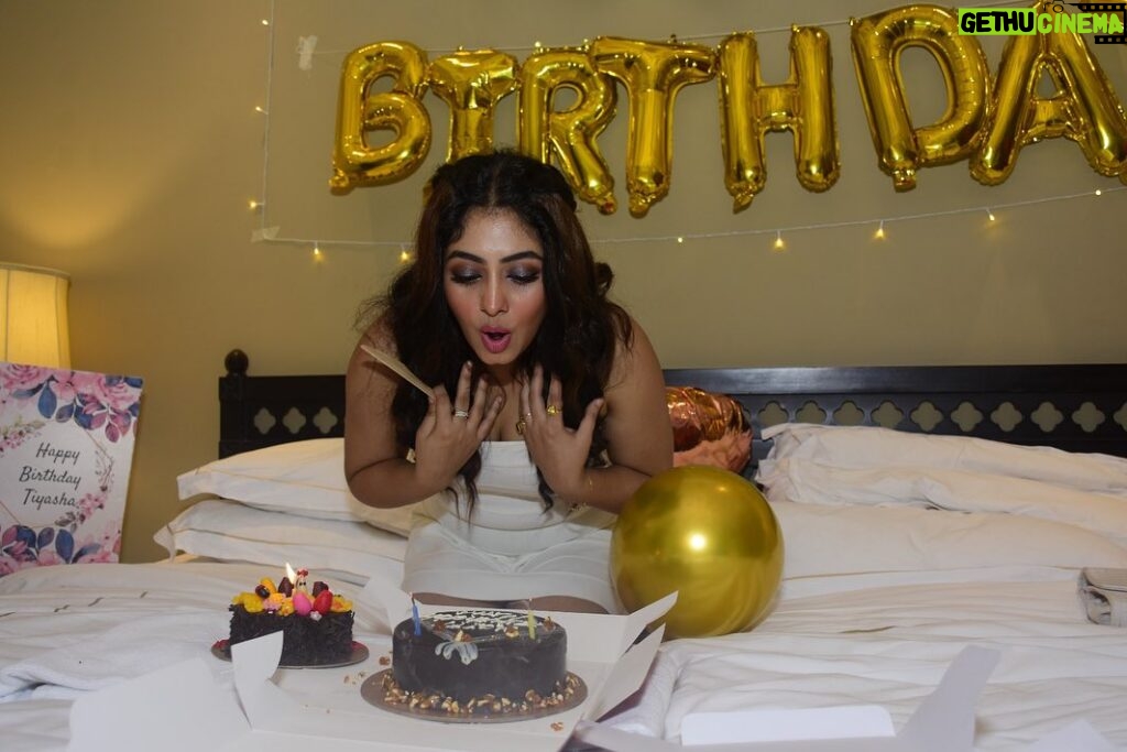 Tiyasha Lepcha Instagram - Midnight #BirthdayCelebration 🎊