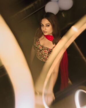 Tonni Laha Roy Instagram - Meri Nazar Se Tum
Ko Dekhu To !