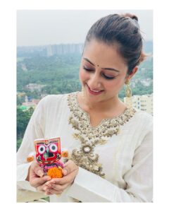 Tonni Laha Roy Instagram - জয় জগন্নাথ 🙏🏻❤️ #subharathyatra #jayjagannath