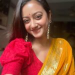 Tonni Laha Roy Instagram - সময়ের ঘষা লেগে শিলালিপি যায় ক্ষয়ে ক্ষয়ে, আমি একা বসে থাকি প্রেমিকের অপেক্ষা হয়ে।