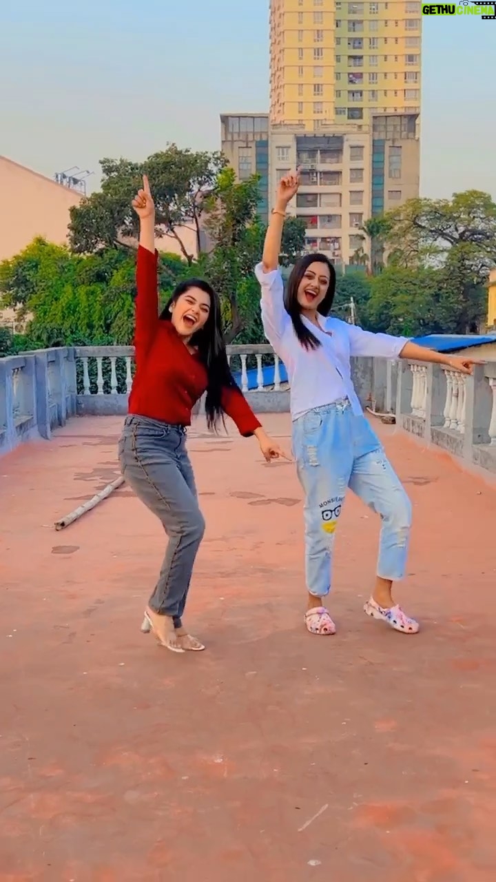 Tonni Laha Roy Instagram - Happy Birthday Boeshko ! 😃🎂🥳❤️ Aesehi nachte aur nachate raho 👯♀️