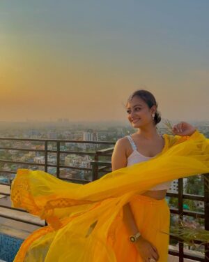 Tonni Laha Roy Instagram - 🦋

👗 @sampurna_dey_100 
💄 me