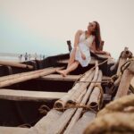 Tonni Laha Roy Instagram - হয়তো দূরের চেনা আকাশে রঙ্গীন স্বপ্ন বোনা বাতাসে, আমায় ডেকেছিলে, খুব নিরবে।