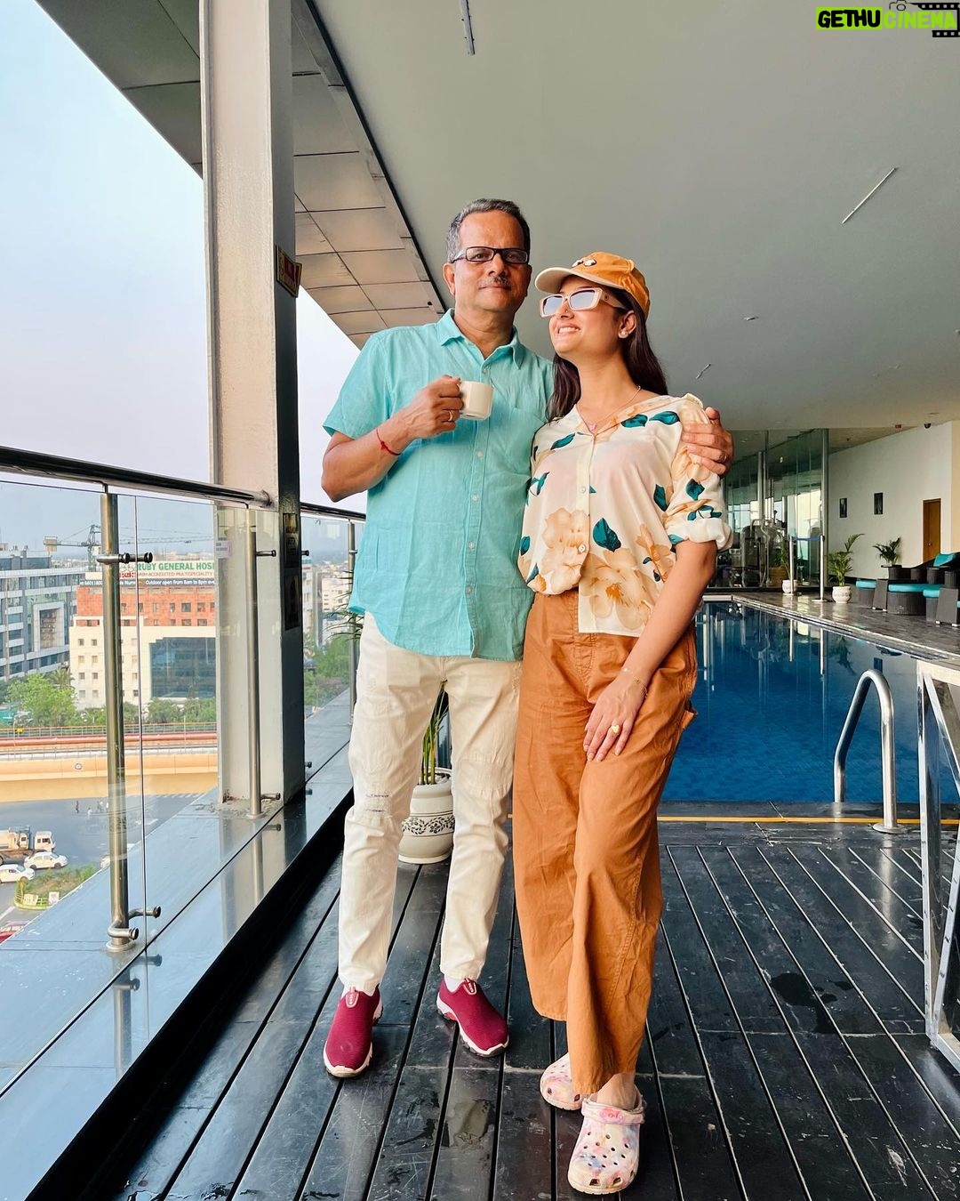 Tonni Laha Roy Instagram - To, the man i look upto, the shoulder which carries all the weight & cares for us silently still would love to make u laugh 🫶 Happy Birthday Bapi 🥂 #happybirthday #bapi #fatherdaughter #instagood #instadaily #instalike #birthday #birthdayboy #love Taj Gateway Vivanta