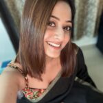 Tonni Laha Roy Instagram - Saree after haircut 🫠♥️ Swipe left if u like 😎 #haircut #saree #newlook #love #instagood