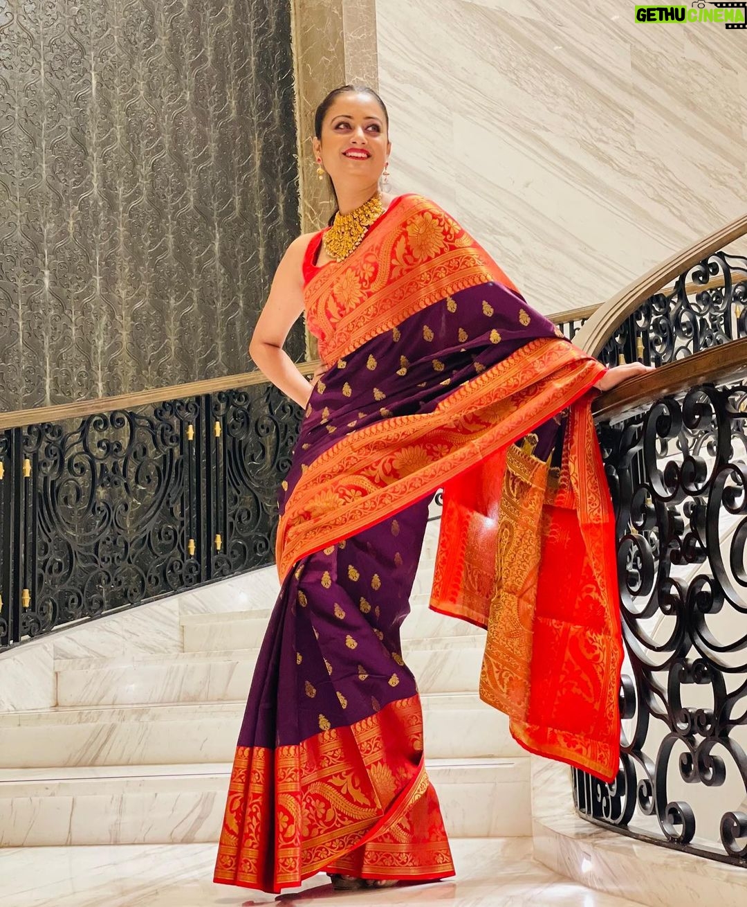 Tonni Laha Roy Instagram - 🪻saree by @tadrishee 📸 @yuvraajchaudhury 💎jewellery @gahanejewellery ITC Royal Bengal Kolkata