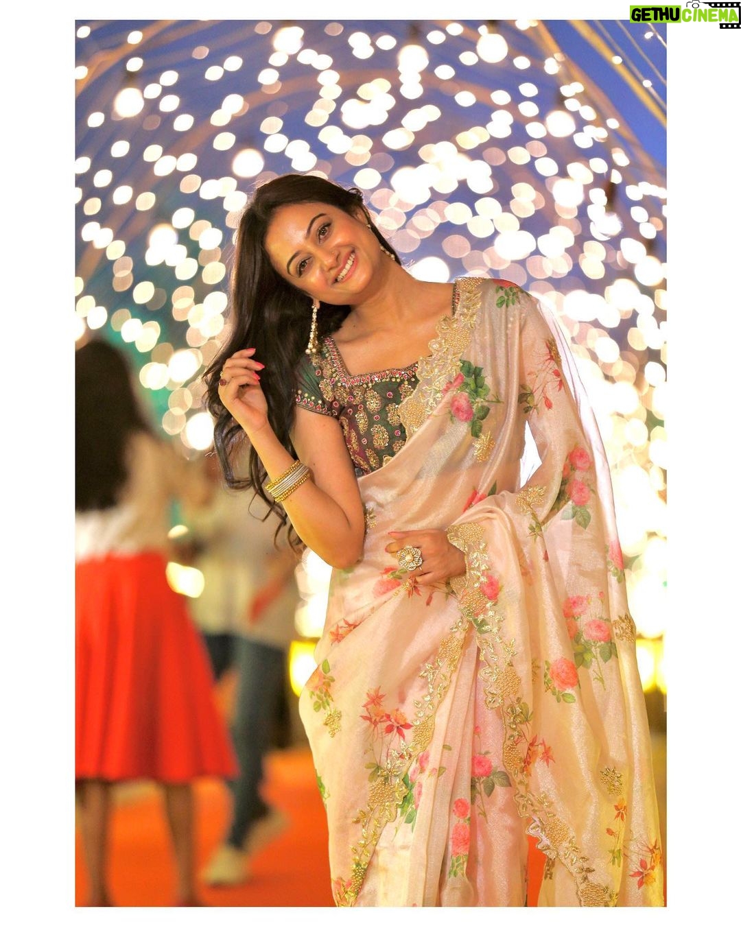 Tonni Laha Roy - 30K Likes - 🌸Sonar Songsar 2023🌸
Costume : Amar nijer 😛
Makeup : Ami nijei 😁