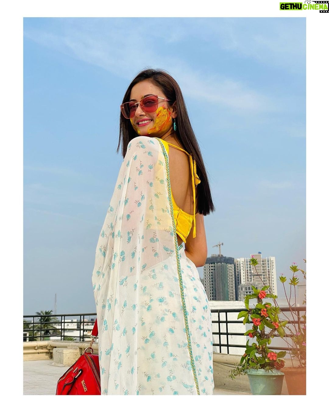 Tonni Laha Roy Instagram - শুভ দোল পূর্ণিমা 🌈 Happy Holi 🌈 💛 💜 #happyholi #subhodoljatra #festival #color #happiness #love #instagood #instamood #instalove