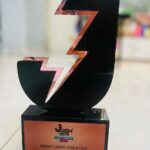 Tonni Laha Roy Instagram - Thank you for giving me the “ MOST LIKED CREATOR” Award @josh.bangla @svfsocial 💚🤍 Costume : @aditi.ghoshofficial ❤️ Makeup & hair : Me, myself 😇 Ozora