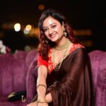 Tonni Laha Roy Instagram - I feel nobody is left to get married except me !! 🤭🤎 Captured by @siladitya_dutta 🫶 #love #weddingseason #weddingphotography #photooftheday #animal #2023 #song #instagood #saree #instafashion #satranga