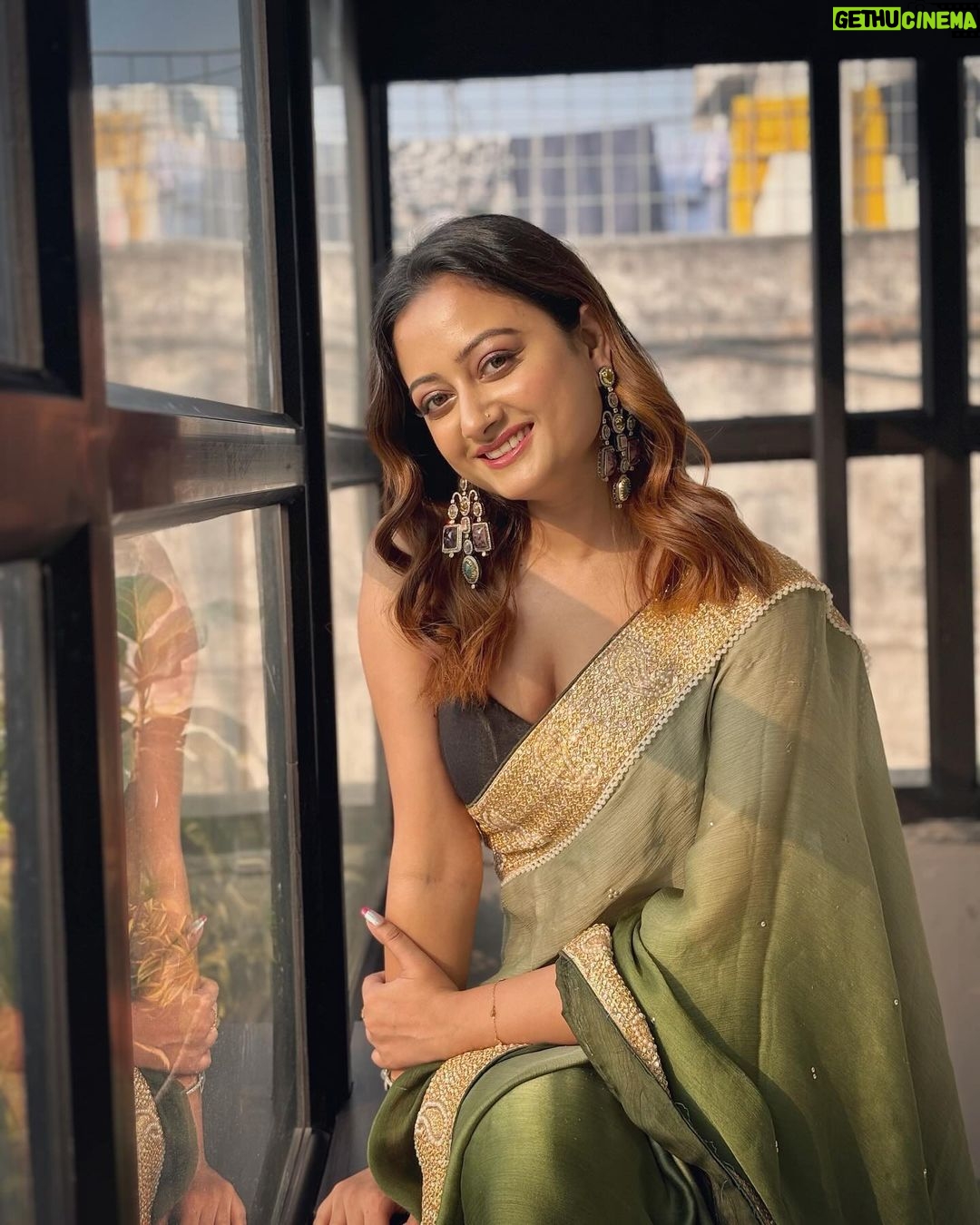 Tonni Laha Roy - 30.3K Likes -