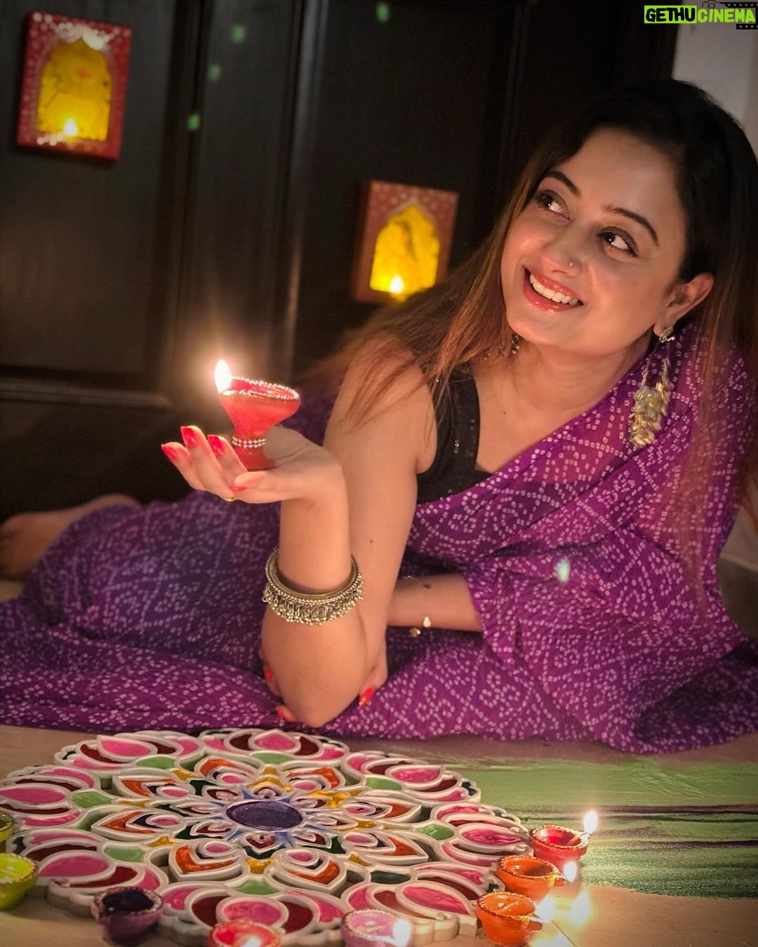Tonni Laha Roy Instagram - শুভ দীপাবলি 🪔