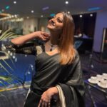 Tonni Laha Roy Instagram - Thank you for the love ❤️ Nothing is possible without your love & support 🫶 Serar Sera Samman 2023 #awards #serarserasamman2023 #love #awardwinning #tonnilaharoy #thankyou #blessed #loveyouall 😇🧿