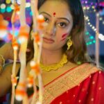 Tonni Laha Roy Instagram - ভরে থাকুক আমার মুঠো দুই চোখে থাকুক ধারা, এল সময় রাজার মতো হলো কাজের হিসেব সারা।