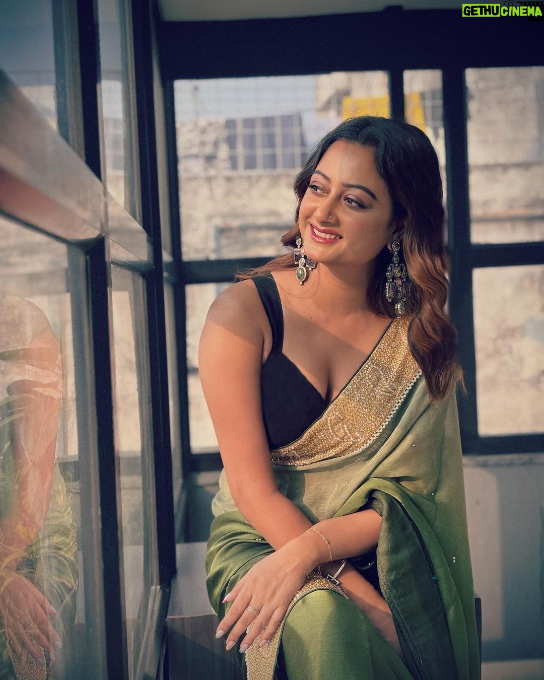 Tonni Laha Roy - 30.3K Likes -