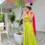 Tonni Laha Roy Instagram - 🌸 Beautiful floral dress🌸Get pujo ready with @desi_bee_by_tadrishee_ghosh 👗🌸💚🩷 #pujowear #ethnic #indowestern #gown #instagood #instafashion #photooftheday