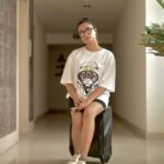 Tonni Laha Roy Instagram - Customised Digital tshirts available on @desi_bee_by_tadrishee_ghosh . 𝙃𝙖𝙠𝙪𝙣𝙖 𝙢𝙖𝙩𝙖𝙩𝙖 😉 Swipe left 👈🏻 Order yours now 🌸🤍 #desibee #customised #tshirts #hakunamatata #instagood #picoftheday #ordernow #photography @ar.photography2000 #fashion #oversized #style