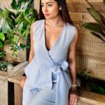 Tridha Choudhury Instagram – “Keep your heels, head, and standards high ” ― Coco Chanel 🩵

Outfit @sasya_fashions 
Choker @shoppaksha 🩵

#girlslikeus #teamelegance #eleganceapproved #cocochanel