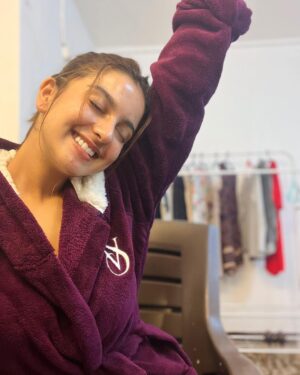 Tunisha Sharma Instagram - Excited for the fresh, new day!💕