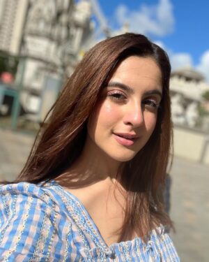 Tunisha Sharma Instagram - Hey…🤍