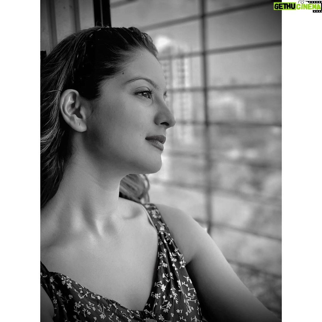 Tunisha Sharma Instagram - Let time be your healer, when nothing feels right. ♥️ #haveanamazingdayeveryone🌻