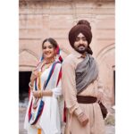 Tunisha Sharma Instagram - All smiles with @manavgeet_gill Thank you for all the love and support to Sardari!❤️ Keep supporting and stay tuned for more✨ #lovetoall🌸