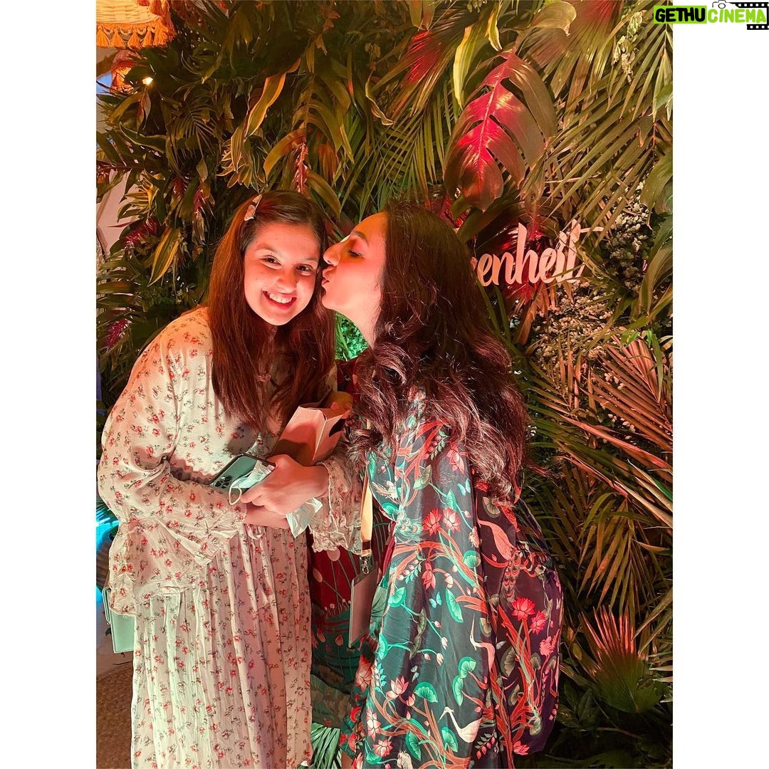 Tunisha Sharma Instagram - Thank you so much @rubbysingh and @thereefsector7 for having me #AtFahrenheit 🎀✨ @rubbysingh you are a sweetheart🤍