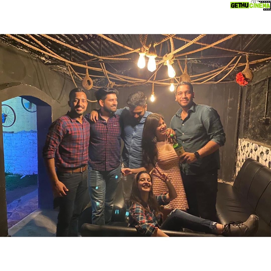 Tunisha Sharma Instagram - And we had a blast!♥️🧚🏻♀️ #YehiBaateinToBaadMeinYaadAyengi✨