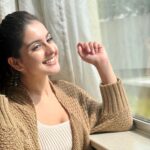 Tunisha Sharma Instagram - The sun is up, the sky is blue, its beautiful and so are You. Good morning beautiful people!💞