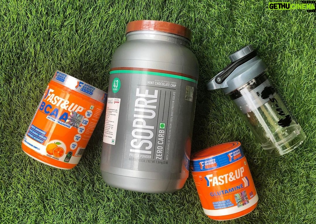 Tunisha Sharma Instagram - My friends we should always keep our immune system strong and specially during this pandemic it is extremely important to do so even more! Me & @kanwardhillon_ received our respective supplements from @muscleandstrengthindiaofficial which consists of a range of genuine and verified supplements needed to build a good immunity with your workouts. π΄π»ββοΈππ»ββοΈ Details are mentioned below! go and buy yours..β€οΈ Website: https://www.muscleandstrength.in For Franchise queries please call or WhatsApp at +91 870-0979599