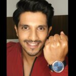 Tunisha Sharma Instagram - The Valorous Classic Collection by @audaxwatches is one of the world's most valuable watches as it comes with a lifetime exchange value of 40%. The watch features 86 real lab-grown diamonds certified by the European Gemological Institute. This super luxury item is available for your grab at a 25% off before it runs out of stock. Go check them out! With @kanwardhillon_ for @audaxwatches