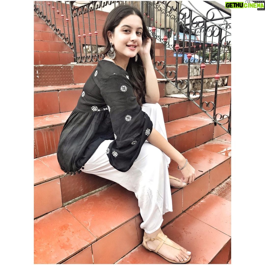 Tunisha Sharma Instagram - Kidaan?😉
