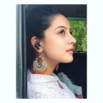 Tunisha Sharma Instagram - Thank you @crossbeatsind for the amazing earbuds..Loved it! ❤️ P.s @kanwardhilon Mere headphones better hain..🙇🏻‍♀️🤪 Mumbai, Maharashtra