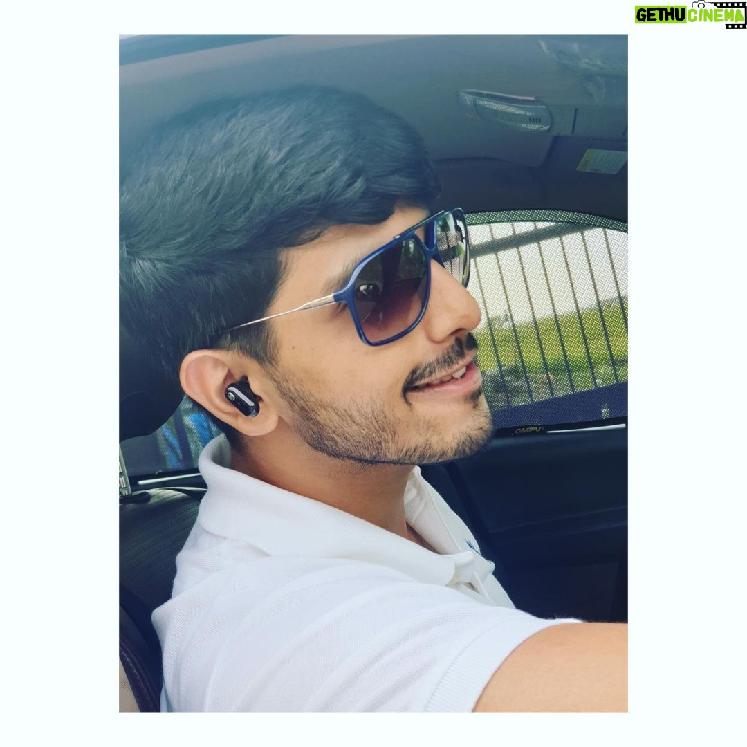 Tunisha Sharma Instagram - Thank you @crossbeatsind for the amazing earbuds..Loved it! ❤️ P.s @kanwardhilon Mere headphones better hain..🙇🏻♀️🤪 Mumbai, Maharashtra