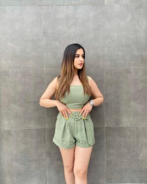 Tunisha Sharma Instagram - Rêveuse 💫