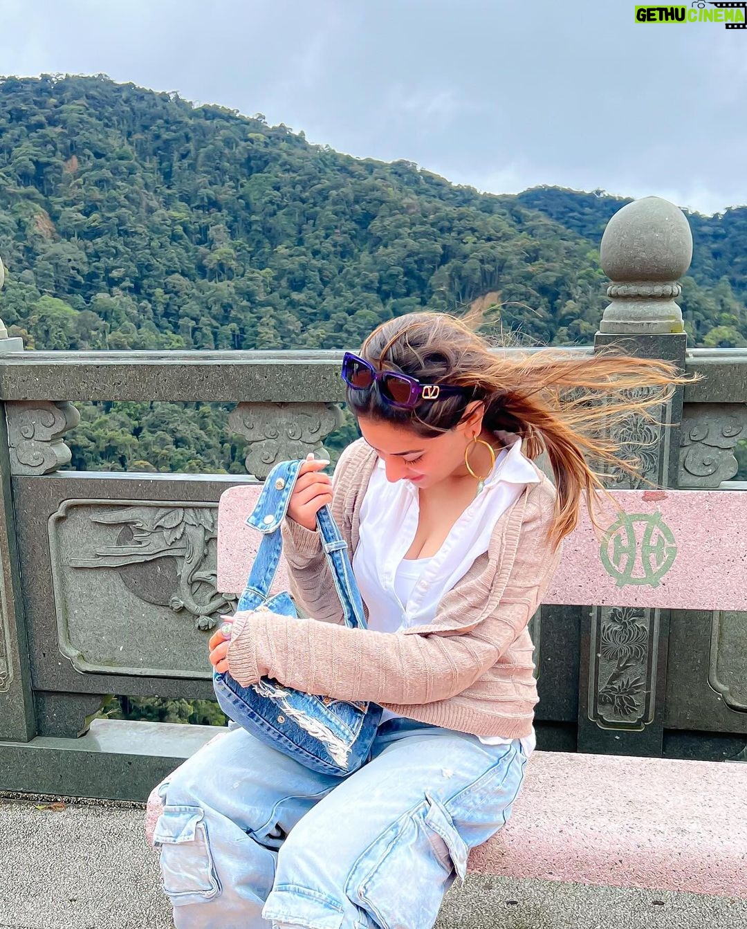 Uditi Singh Instagram - Made you look, twice Genting Highland Malaysia
