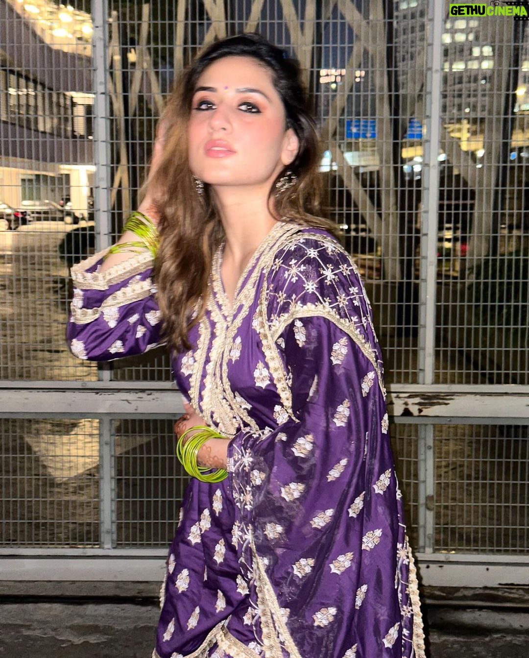 Uditi Singh Instagram - Here’s to love, light & ladoos…🪔💜✨ Thank you @shopmulmul for the outfit 🫰🏻 Kuala Lumpur, Malaysia